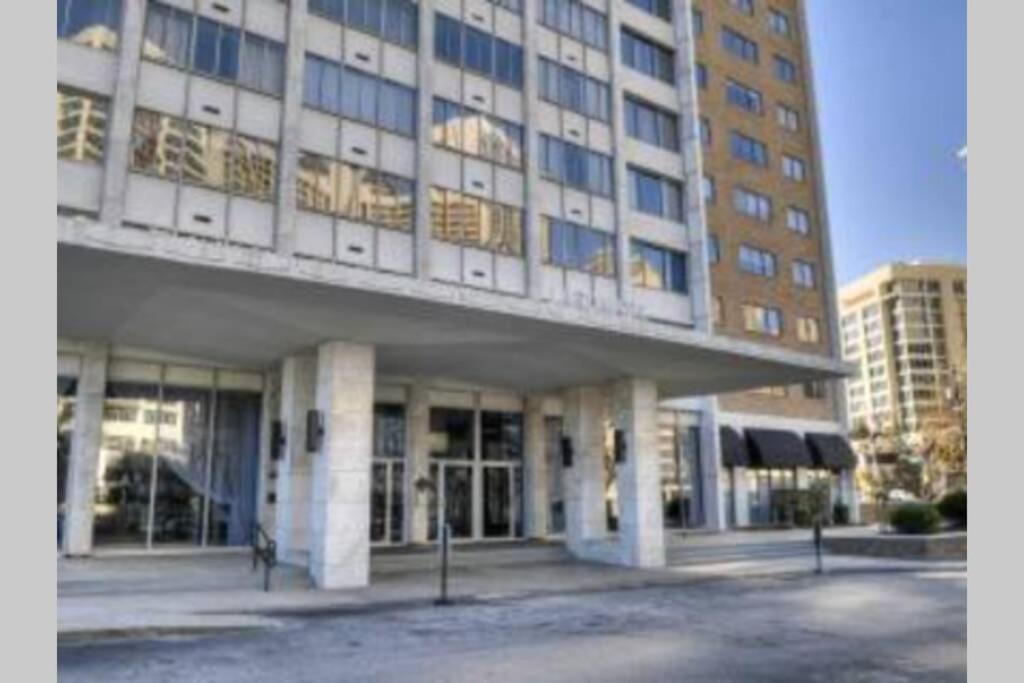 Heart Of Downtown 2Bd 1Free Parking View! Lm1008 Атланта Экстерьер фото